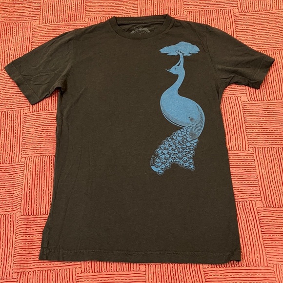 Arbor women’s small peacock graphic blue on gray Short Sleeve T-shirt - Picture 1 of 9